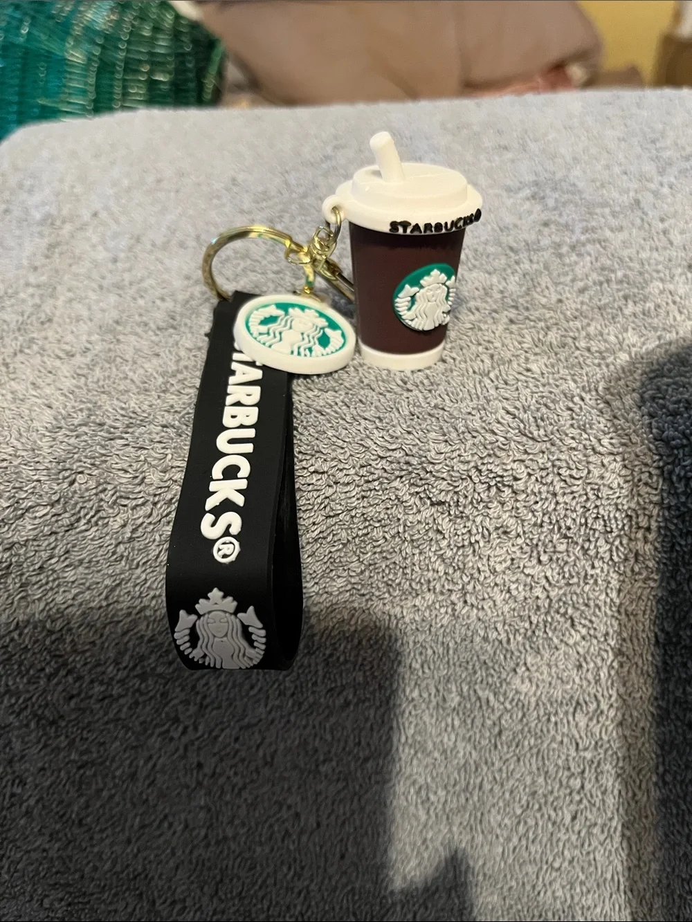 NWT Starbucks White Travel Mug with Teal, Mint & Navy Stripes 40oz and key chain - Picture 2 of 7